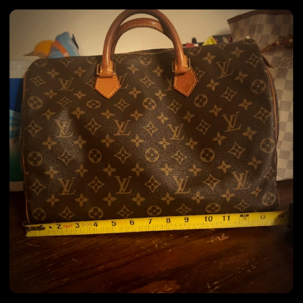 Louis Vuitton speedy 35